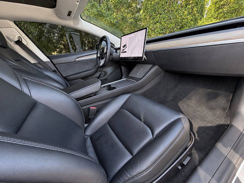 Used 2021 Tesla Model 3 Standard Range Plus RWD image 24