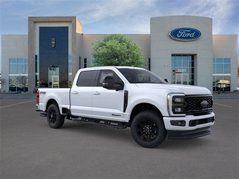 New 2026 Ford F250 Lariat w/ Black Appearance Package image 7