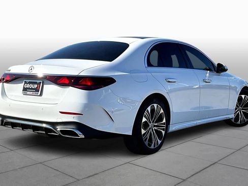 Used 2025 Mercedes-Benz E 350 Sedan image 12