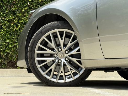 Used 2018 Lexus IS 300 w/ Accessory Package RWD image 8