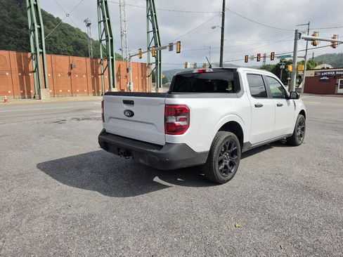 Used 2025 Ford Maverick XLT w/ Equipment Group 301A AWD/4WD image 10