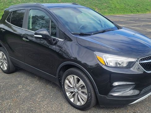 Used 2019 Buick Encore Preferred image 2