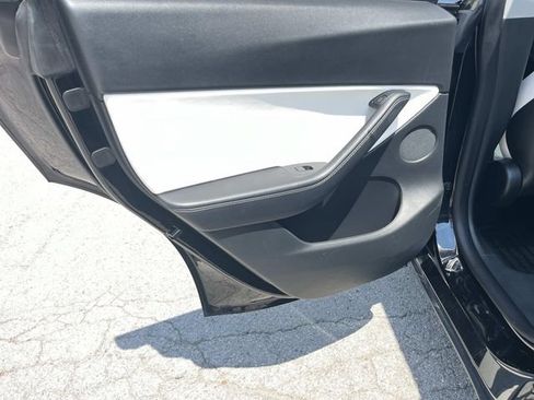 Used 2021 Tesla Model Y Performance AWD/4WD image 18