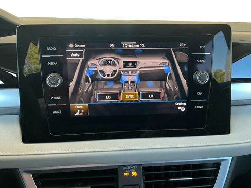 New 2025 Volkswagen Taos SE image 24