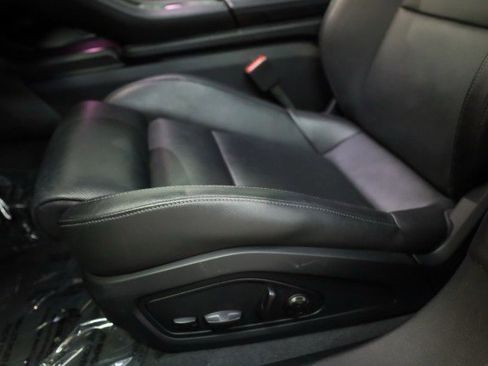 Used 2021 Porsche Taycan 4S w/ Premium Package image 8