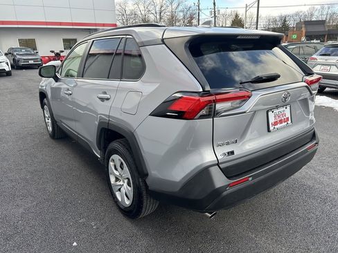 Used 2019 Toyota RAV4 LE image 7