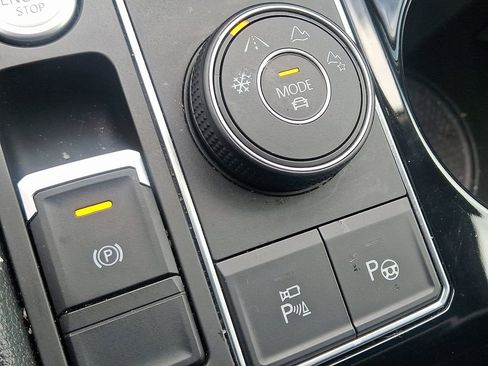 Used 2021 Volkswagen Atlas SEL Premium image 25