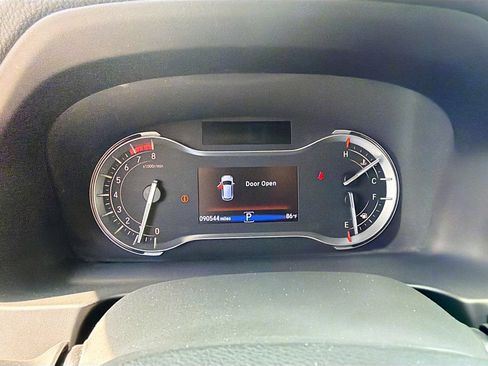 Used 2016 Honda Pilot Touring image 38