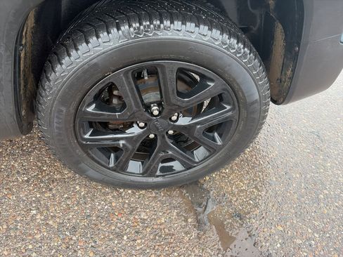 Used 2017 Jeep Renegade Altitude image 8