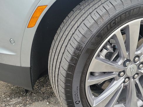Certified 2025 Cadillac XT5 Premium Luxury w/ Technology Package AWD/4WD image 13