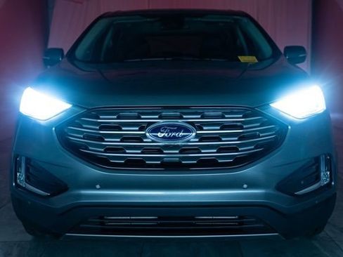 Used 2024 Ford Edge Titanium image 37