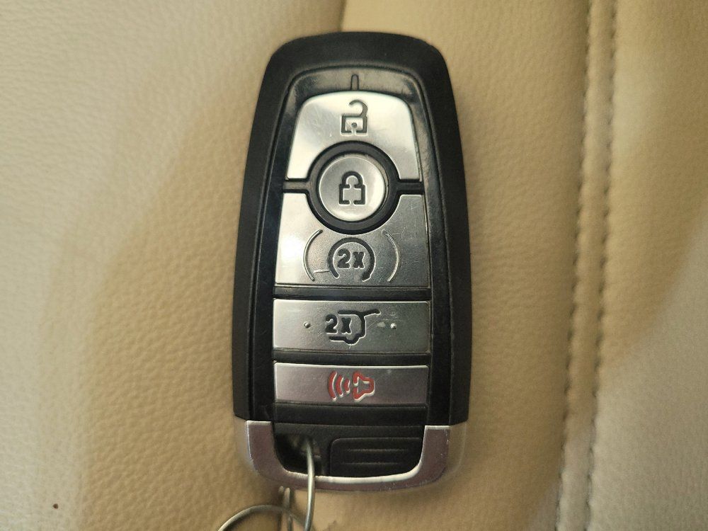 Used 2023 Ford Edge SEL w/ Convenience Package AWD/4WD image 32