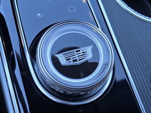 Used 2025 Cadillac Lyriq Luxury image 21