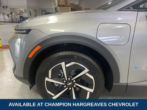 Certified 2025 Chevrolet Equinox EV LT w/ Comfort Package FWD image 41