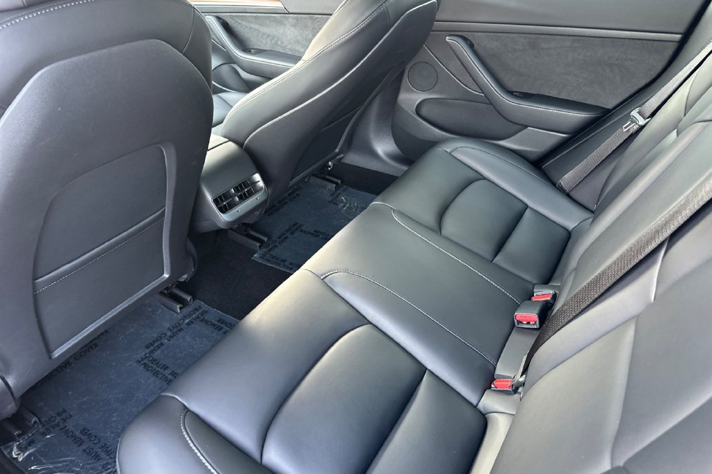 Used 2023 Tesla Model 3 Standard Range RWD image 11