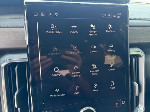 New 2026 GMC Acadia Denali Ultimate w/ LPO, Floor Liner Package AWD/4WD image 32