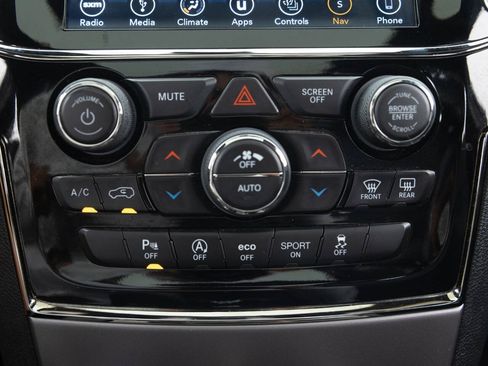 Used 2019 Jeep Grand Cherokee Limited X AWD/4WD image 34