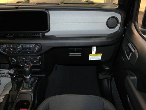 New 2026 Jeep Gladiator Sport image 26