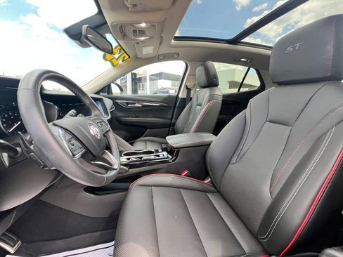 Used 2023 Buick Envision Essence w/ Sport Touring Package FWD image 17