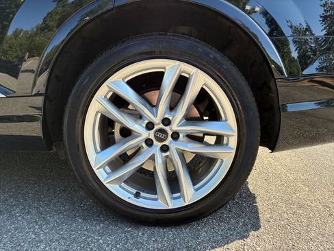 Used 2018 Audi Q7 3.0T Prestige AWD/4WD image 21
