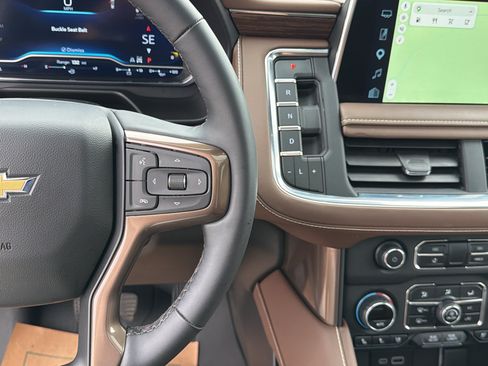 Used 2023 Chevrolet Tahoe High Country w/ Premium Package 2 AWD/4WD image 34
