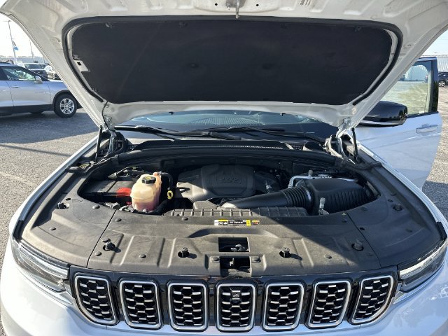 Used 2024 Jeep Grand Cherokee L Summit AWD/4WD image 20