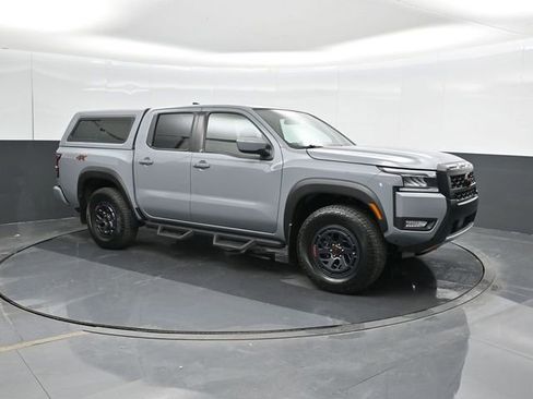 Used 2025 Nissan Frontier PRO-4X AWD/4WD image 5
