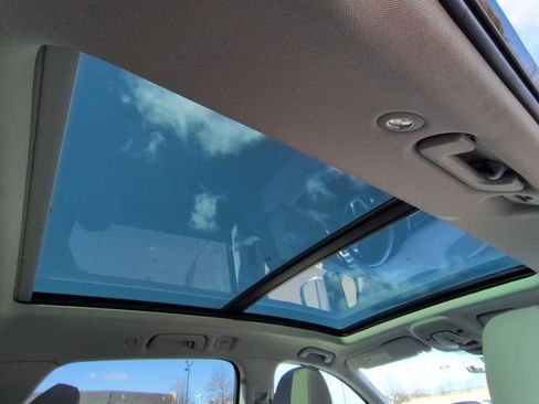 Used 2022 Audi Q7 Premium Plus image 23