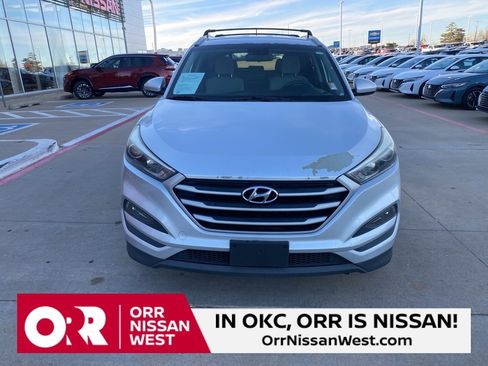 Used 2017 Hyundai Tucson SE image 8