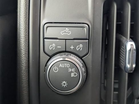 Used 2023 Chevrolet Silverado 1500 Custom RWD image 24