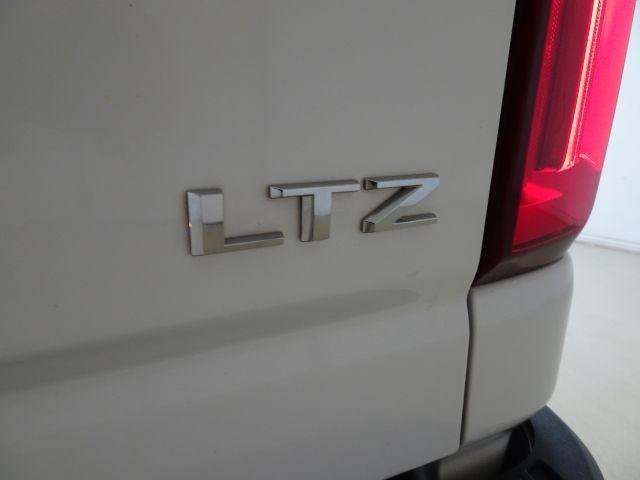 Used 2024 Chevrolet Silverado 2500 LTZ w/ LTZ Convenience Package AWD/4WD image 14