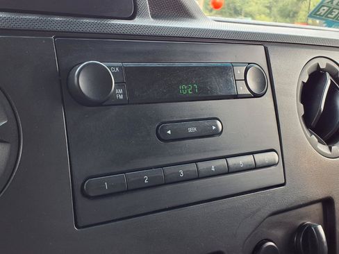 Used 2015 Ford E-350 and Econoline 350 Super Duty w/ Power Windows & Locks Group RWD image 8