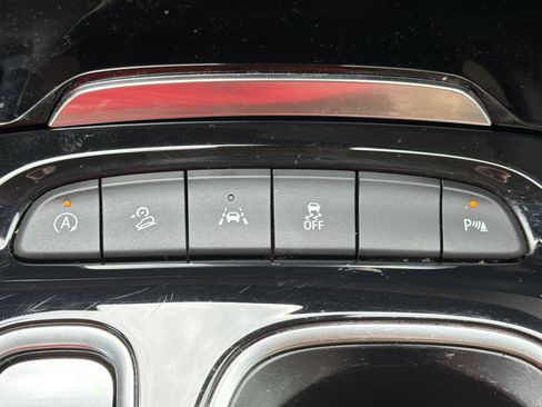 Used 2023 Buick Envision Preferred AWD/4WD image 9