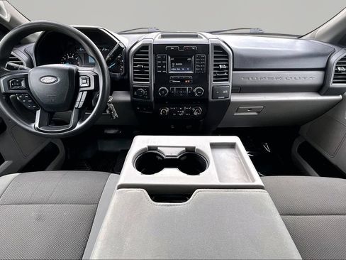 Used 2019 Ford F250 XL w/ STX Appearance Package AWD/4WD image 16