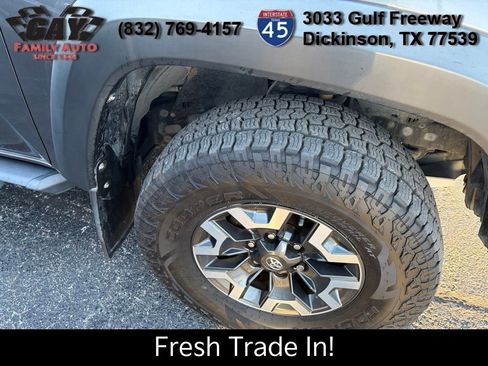 Used 2018 Toyota Tacoma TRD Off-Road image 8