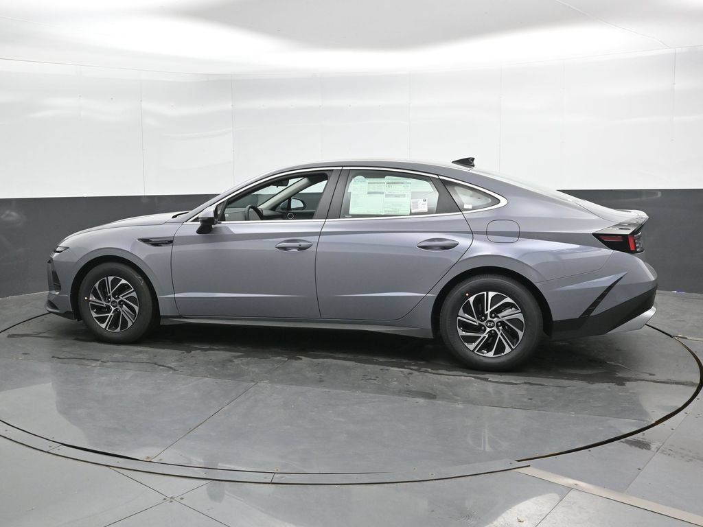 New 2026 Hyundai Sonata Blue FWD image 8