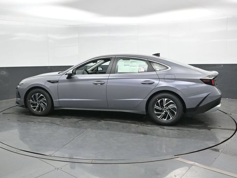 New 2026 Hyundai Sonata Blue FWD image 8