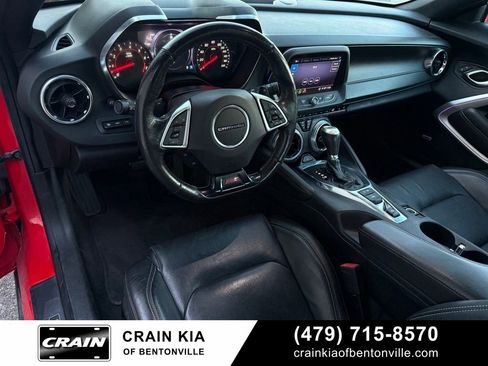 Used 2020 Chevrolet Camaro SS RWD image 9