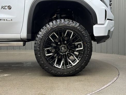 Used 2026 GMC Sierra 1500 Denali w/ Denali Reserve Package AWD/4WD image 10