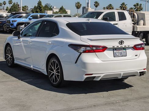 Certified 2022 Toyota Camry SE image 7