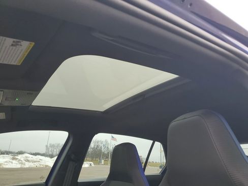 Used 2025 Volkswagen Golf image 19