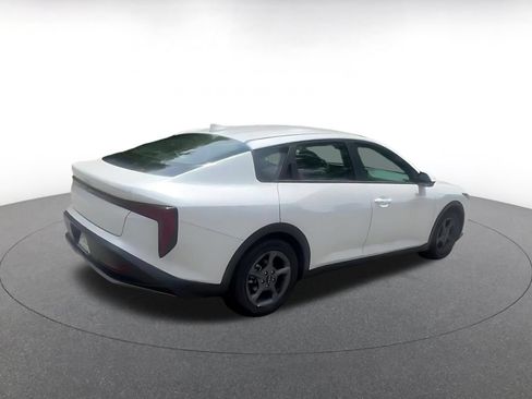 Used 2025 Kia K4 FWD image 12