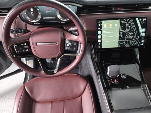 Used 2025 Land Rover Range Rover Sport Dynamic SE image 15