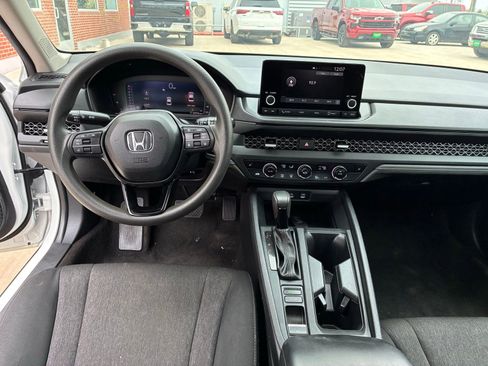 Used 2024 Honda Accord EX image 4
