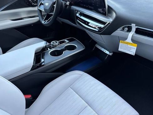 New 2026 Cadillac Lyriq Luxury image 16