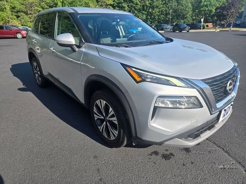 Used 2023 Nissan Rogue SV AWD/4WD image 7