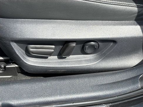 Used 2025 Toyota Camry SE FWD image 22