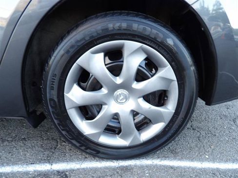 Used 2014 MAZDA MAZDA3 i SV image 23