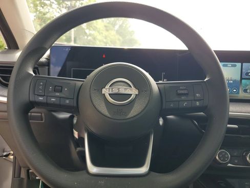 Used 2025 Nissan Kicks SV w/ SV Premium Package AWD/4WD image 21