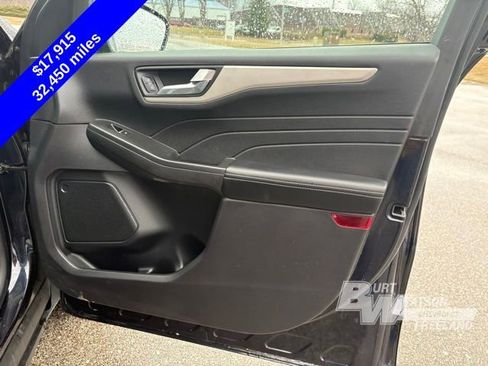 Used 2021 Ford Escape SE image 28